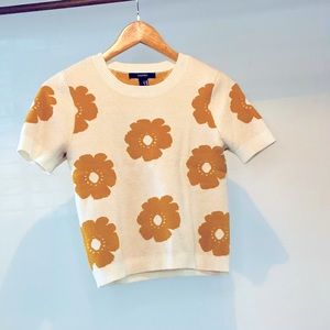 Daisy sweater top